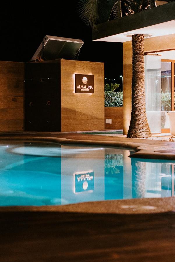 Almaluna Hotel & Resort Альба-Адриатика Экстерьер фото
