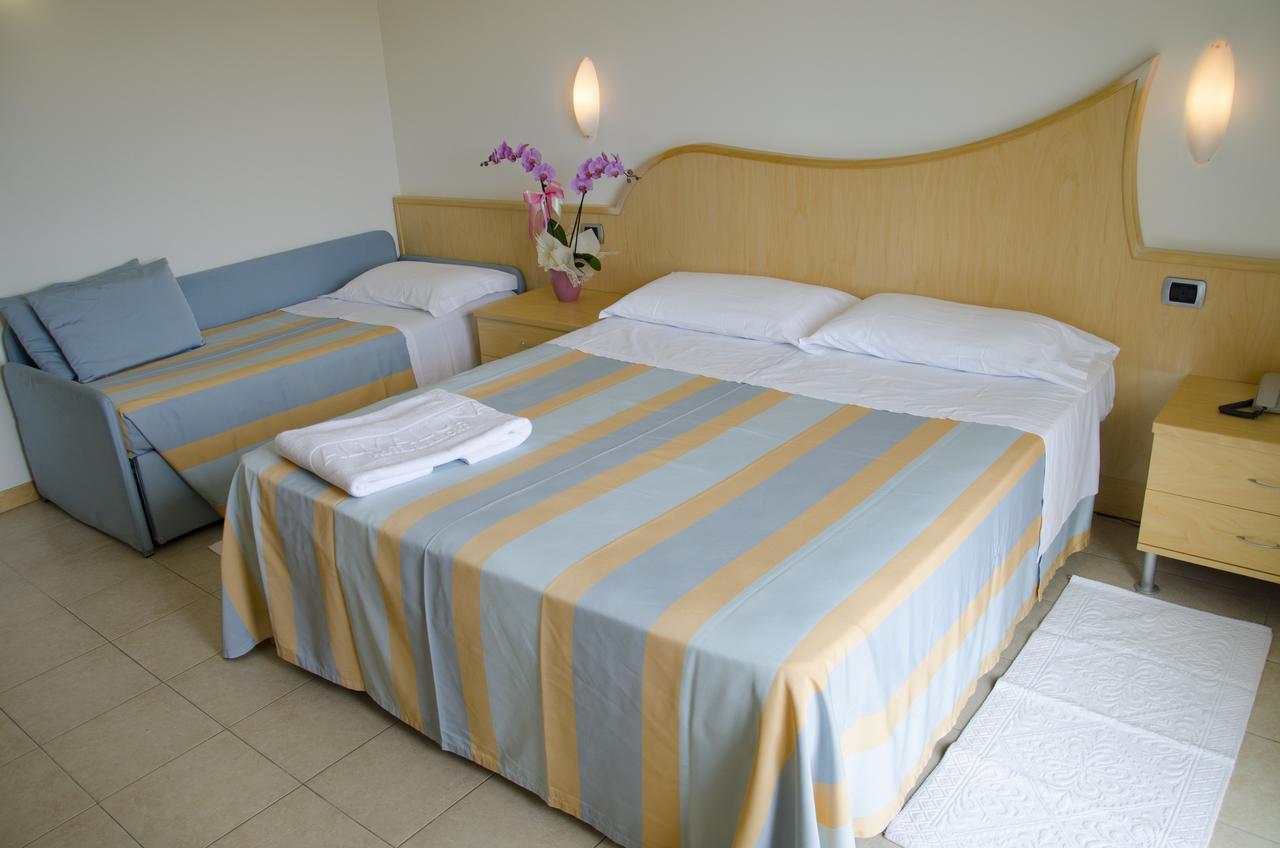 Almaluna Hotel & Resort Альба-Адриатика Экстерьер фото