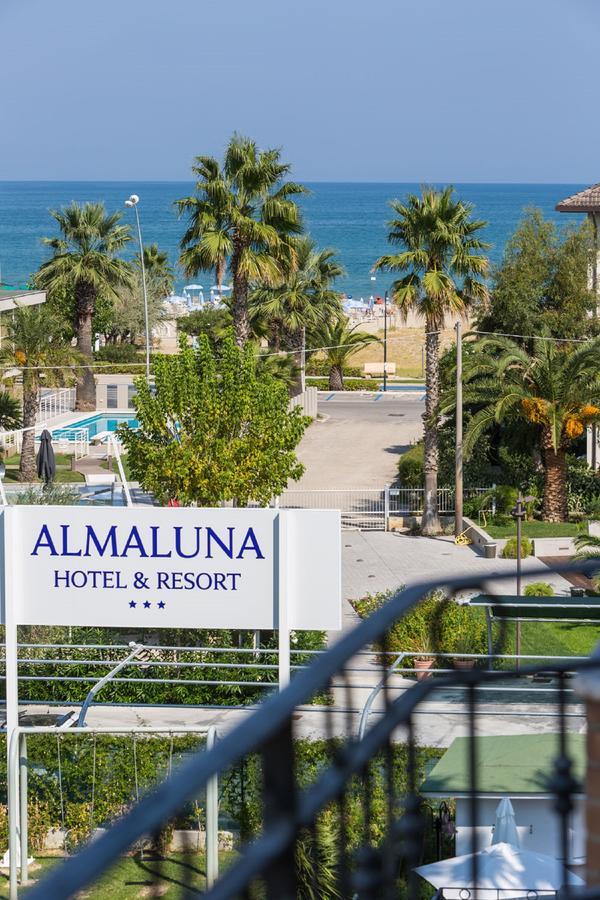 Almaluna Hotel & Resort Альба-Адриатика Экстерьер фото