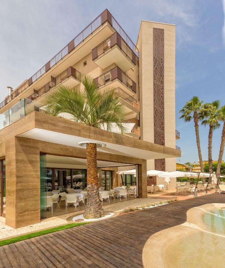 Almaluna Hotel & Resort Альба-Адриатика Экстерьер фото
